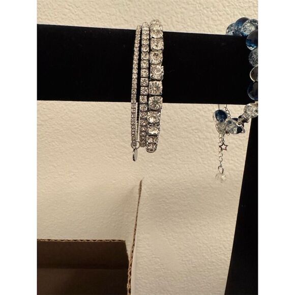 Jessica Simpson Rhinestone Bangle Bracelet Set Stackable Clear - Picture 2 of 7